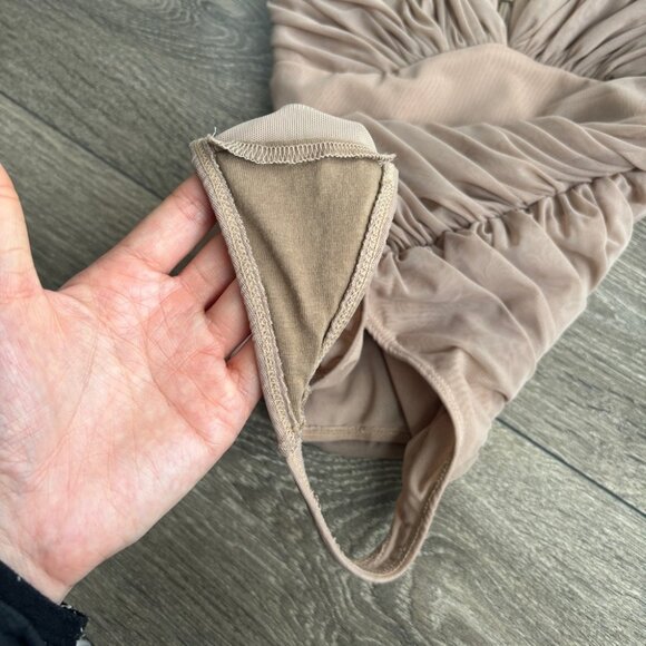 Aritzia Babaton Luxor Bodysuit - Picture 6 of 10